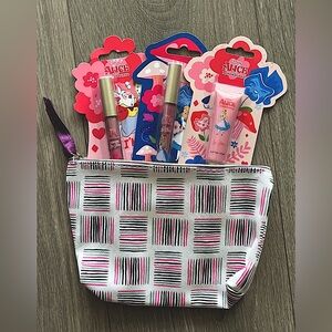 NWT Disney Alice in Wonderland Lip Gloss Set and Unbranded Cosmetic Bag